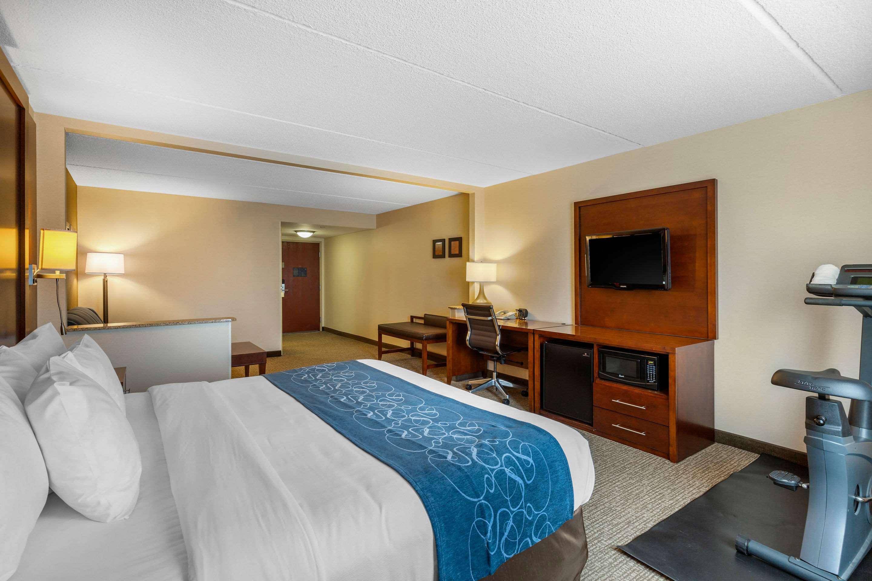 Comfort Suites Manassas Battlefield Park Экстерьер фото