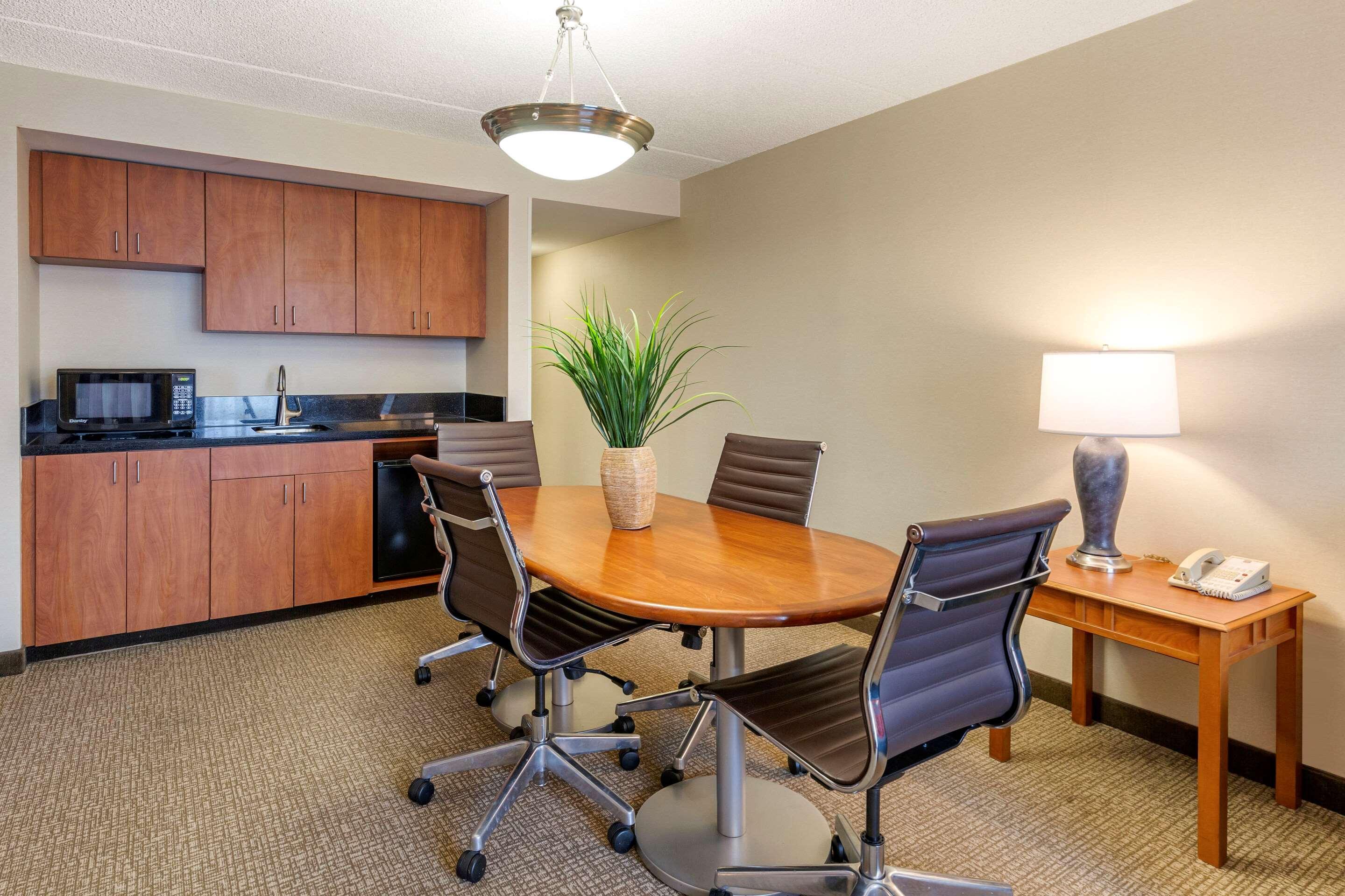 Comfort Suites Manassas Battlefield Park Экстерьер фото