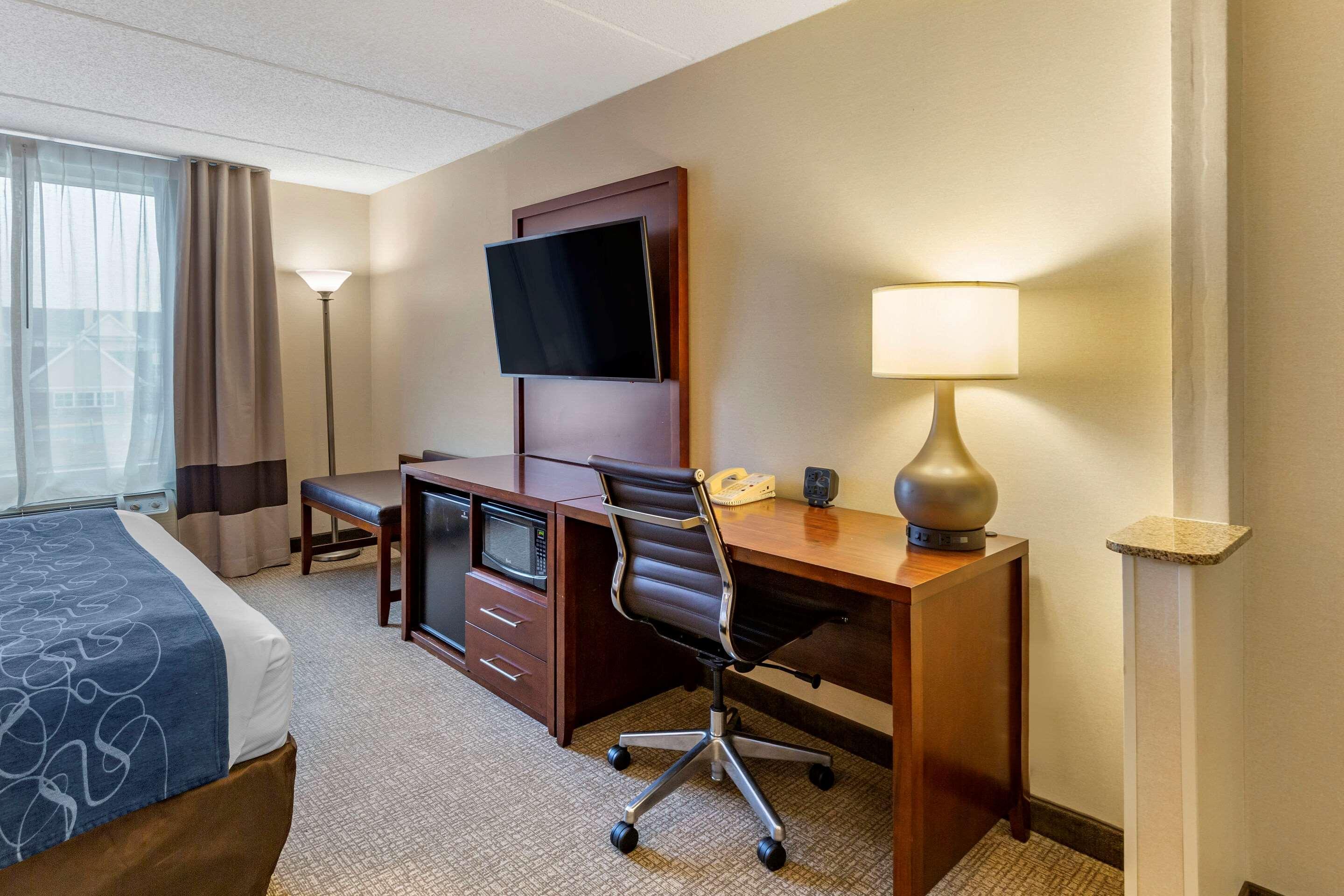 Comfort Suites Manassas Battlefield Park Экстерьер фото
